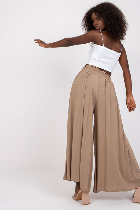 Women trousers model 166057 Och lla